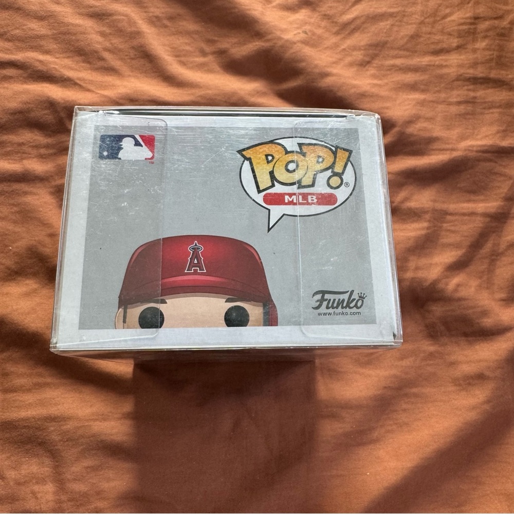 Funko Pop MLB Mike Trout Vinyl Figure - Picture 5 of 5
